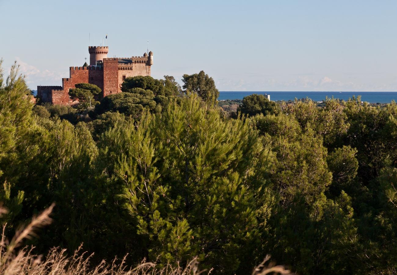 Gran Hotel Rey Don Jaime Castelldefels Εξωτερικό φωτογραφία